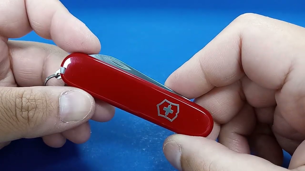 Обзор Victorinox Bantam.