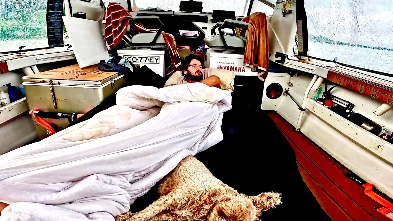 #08 HARSH REALITY OF LIVING ON A BOAT - Travelling Australia in a 6.6m boat