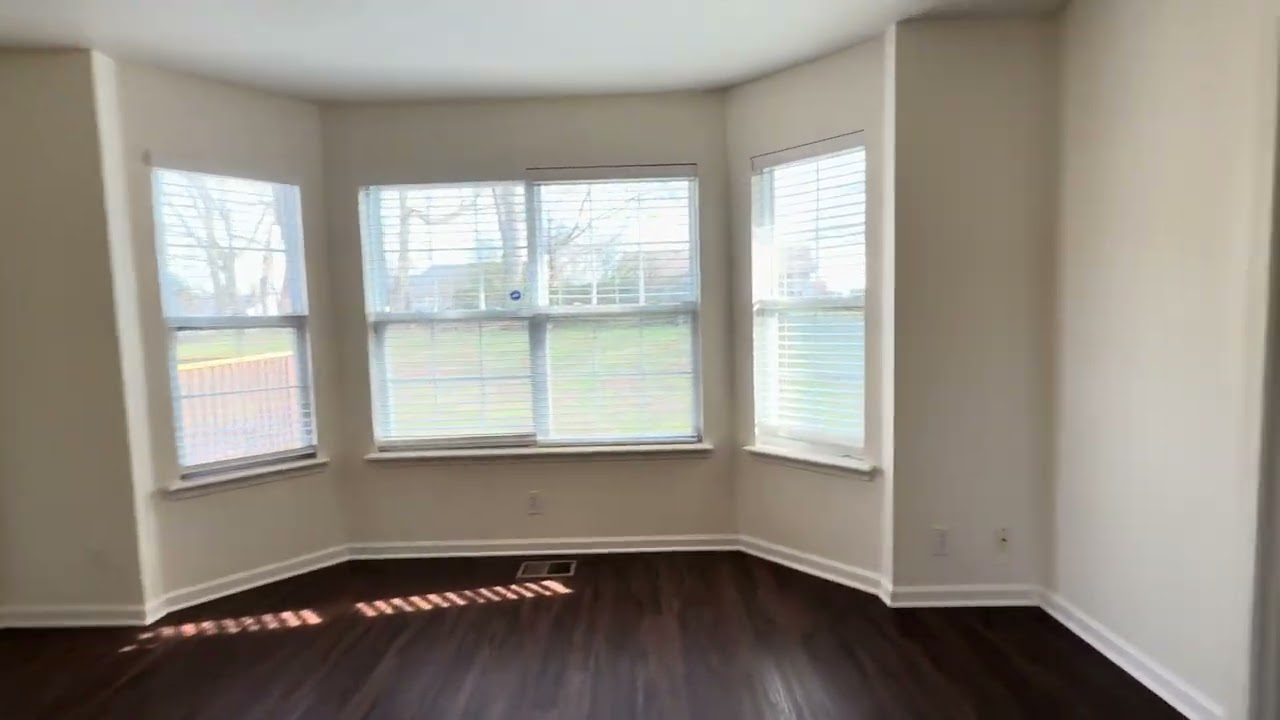 3823 Angelise Ln