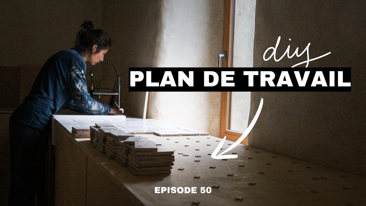 Je fabrique le plan de travail de la cuisine ! Je pose du carrelage sur du bois 🫡 -  Rénovation EP50