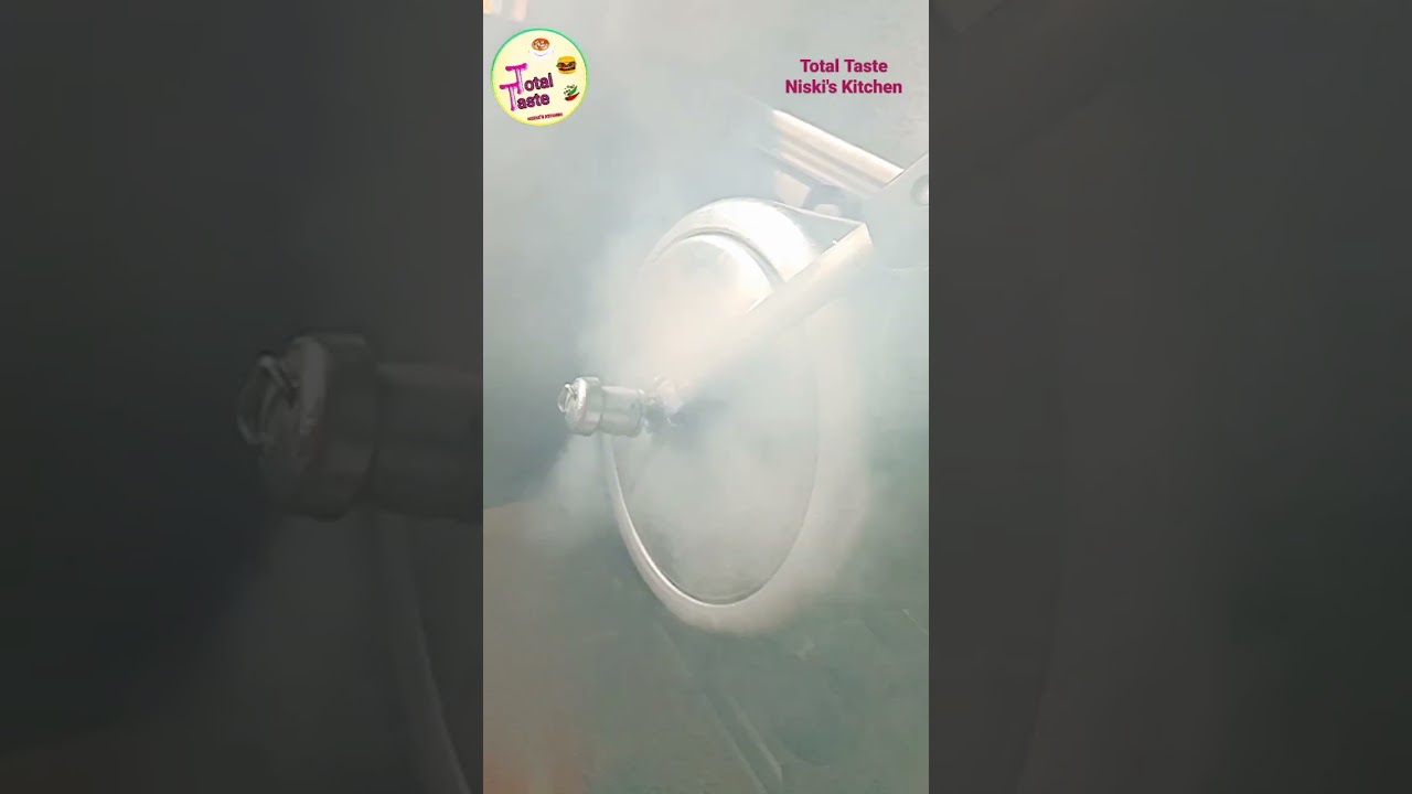 cooker ki amazing whistle   #shorts #niskiskitchen #viral #cooker
