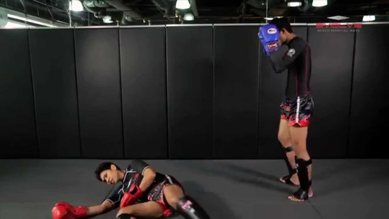 MUAY THAI: POWERFUL Muay Thai Counterattack | Evolve University