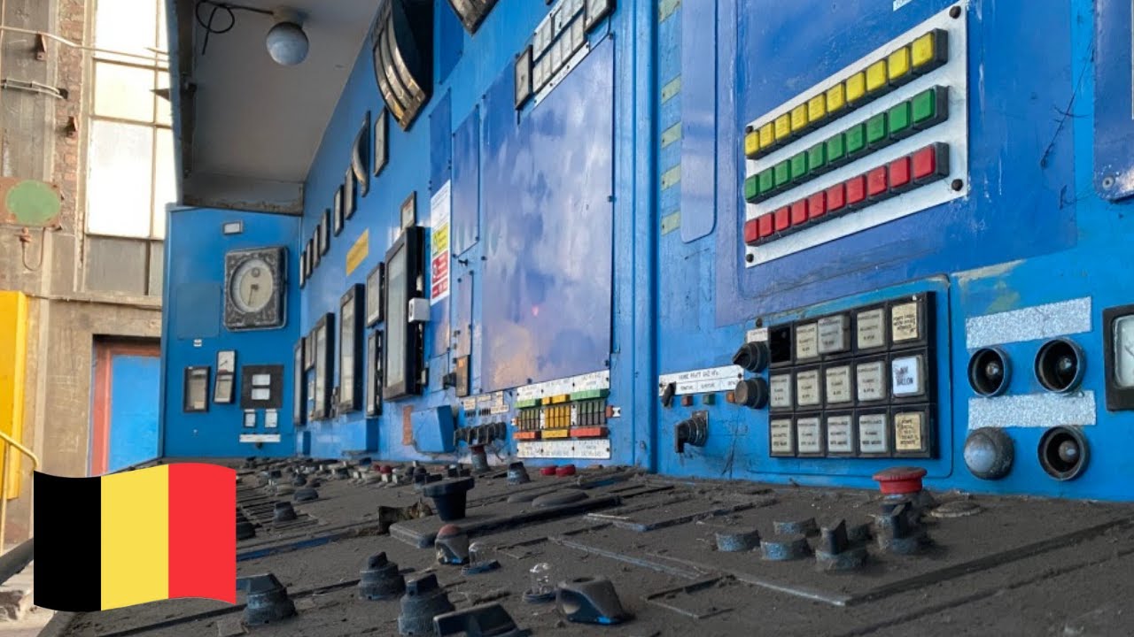 We almost got caught trying to get in - Blue Control room (urbex Belgium)