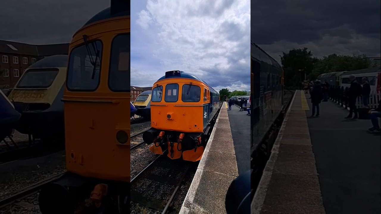 Class 33 at MNR #class33 #britishrail #diesel #train #railway #shorts