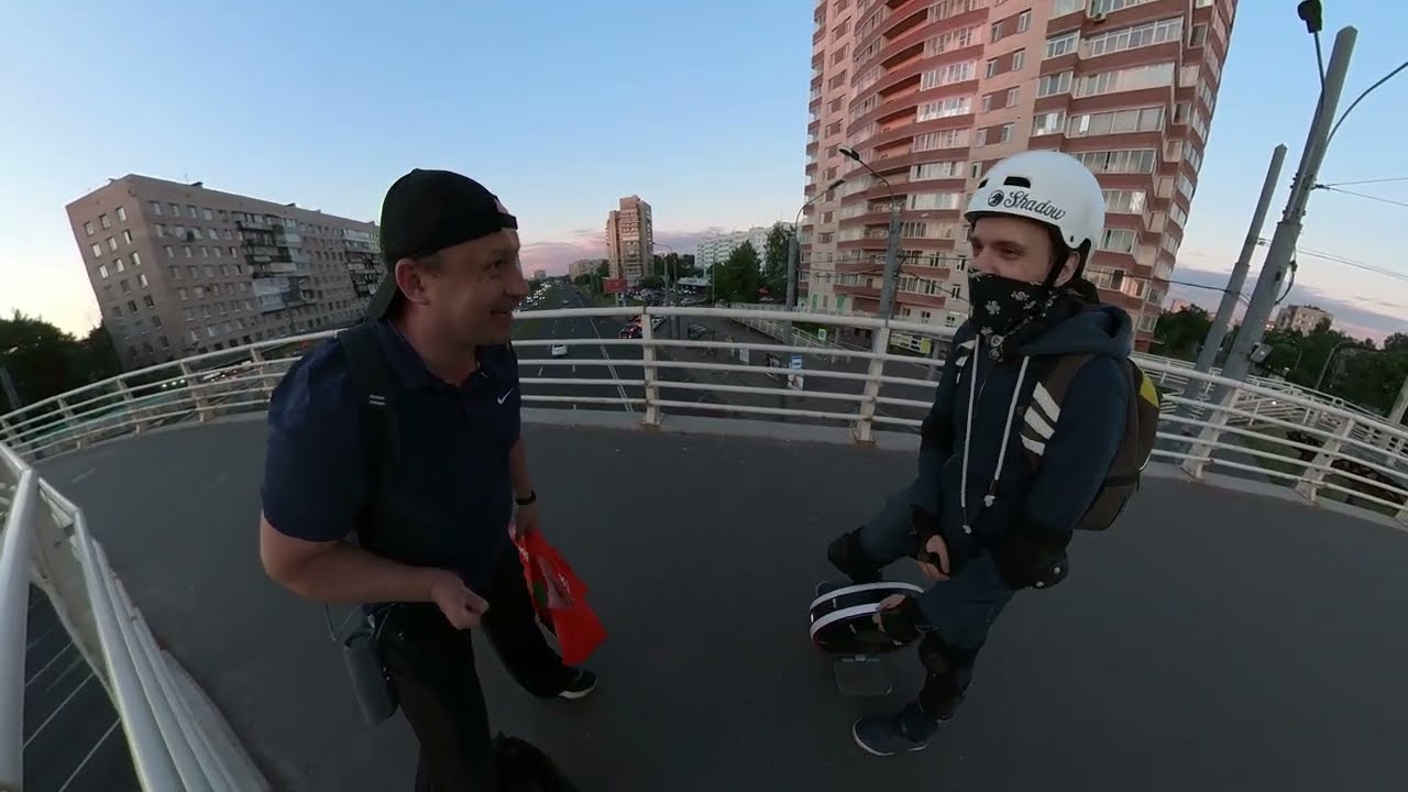 01.07.2021 встреча с моноколёсником. Назад в будущее! Разбирая архив видеорегистратора наткнулся.