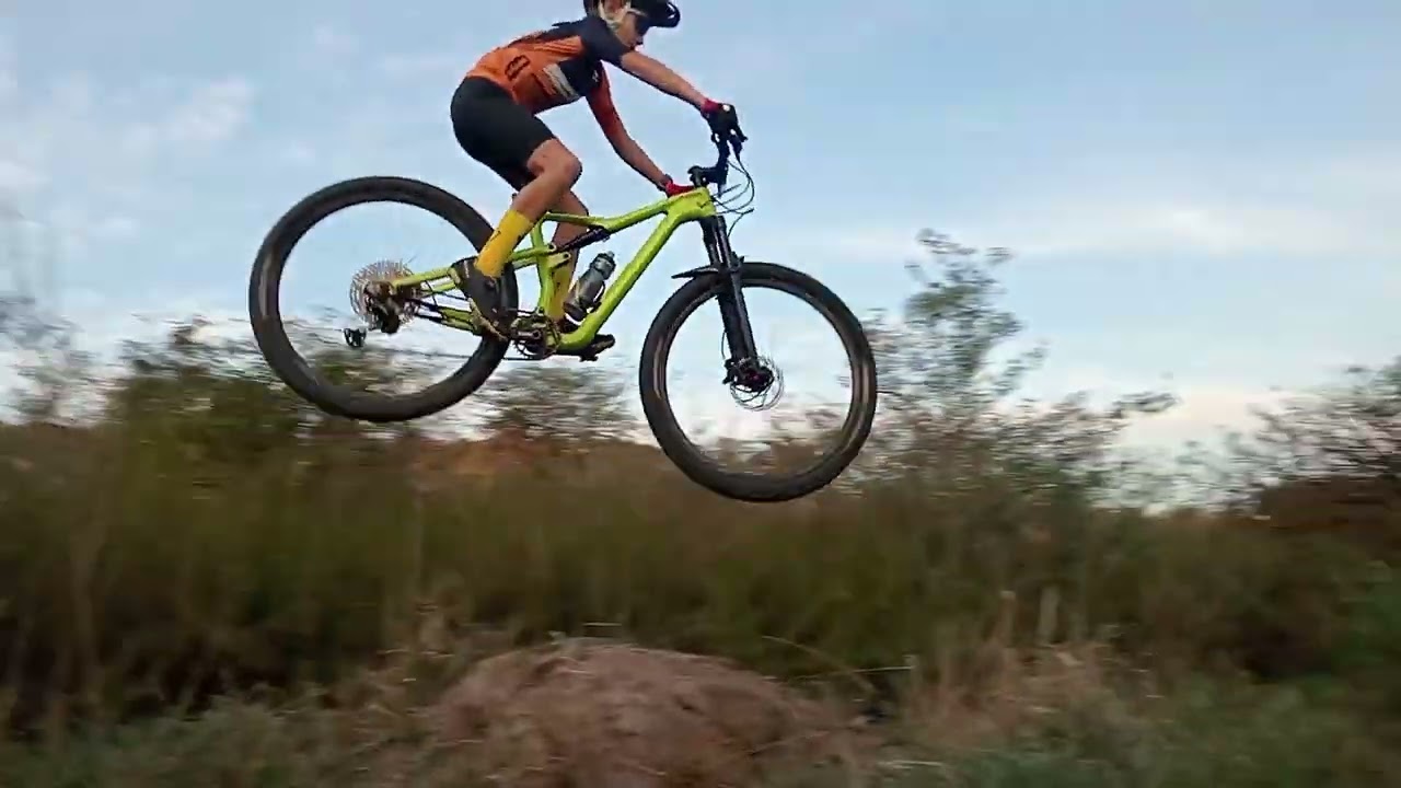 MTB crash         @pinkbike @gmbn #mtb #mtbcrash #mtbfail #mtbpro 