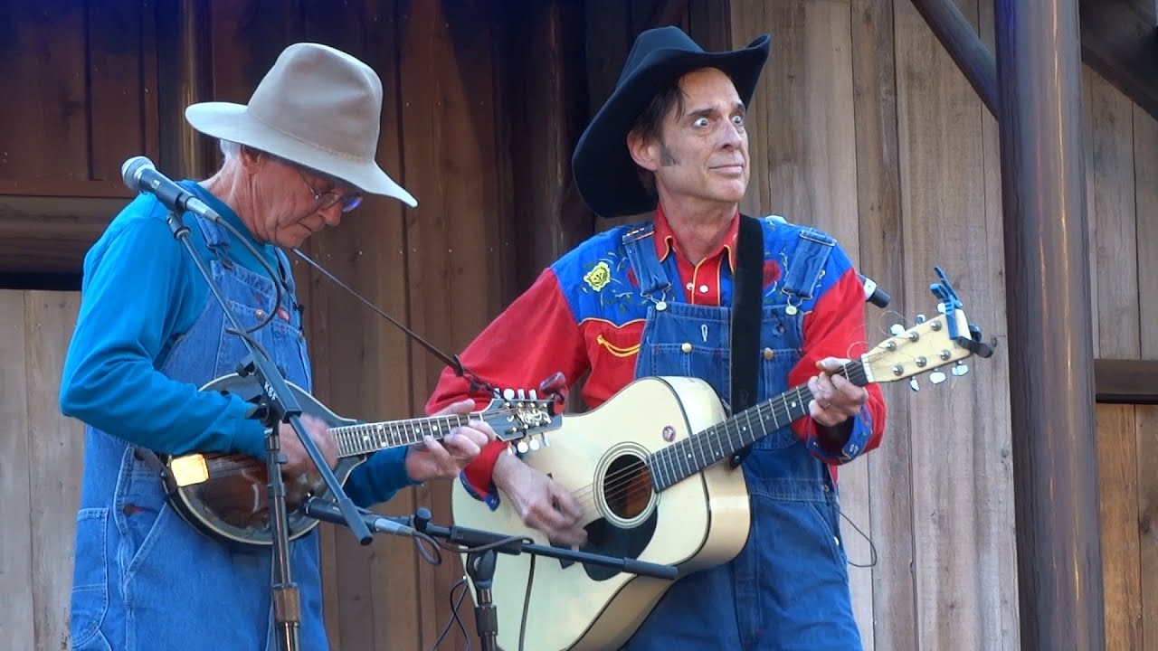 Krazy Kirk (Billy Hill) & the Hillbillies perform at Knott's Berry Farm's Boysenberry Festival 2017