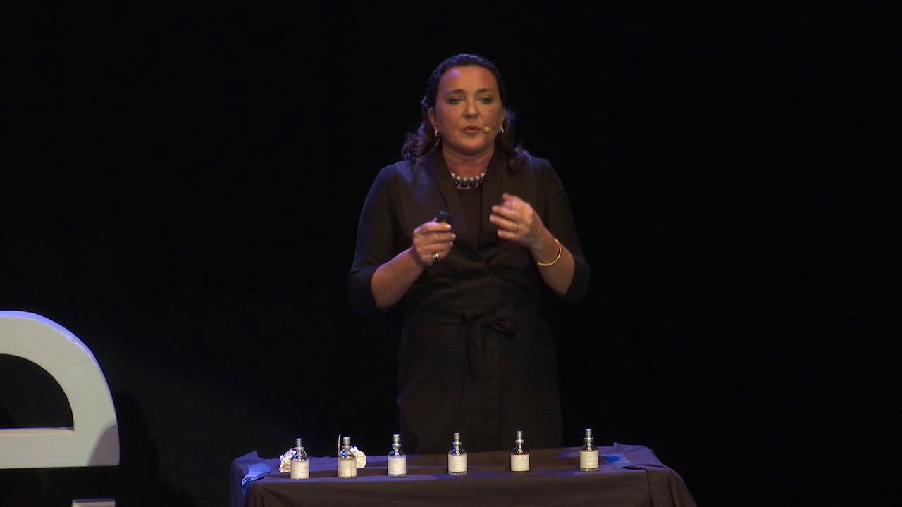 I profumi della memoria | Laura Bosetti Tonatto | TEDxLecce