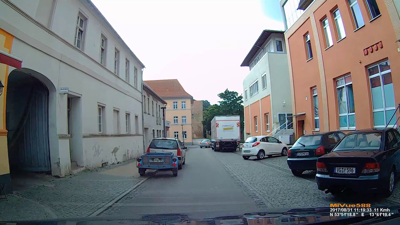 D: Hansestadt Anklam. Landkreis Vorpommern-Greifswald. Fahrt durch die Stadt. August 2017