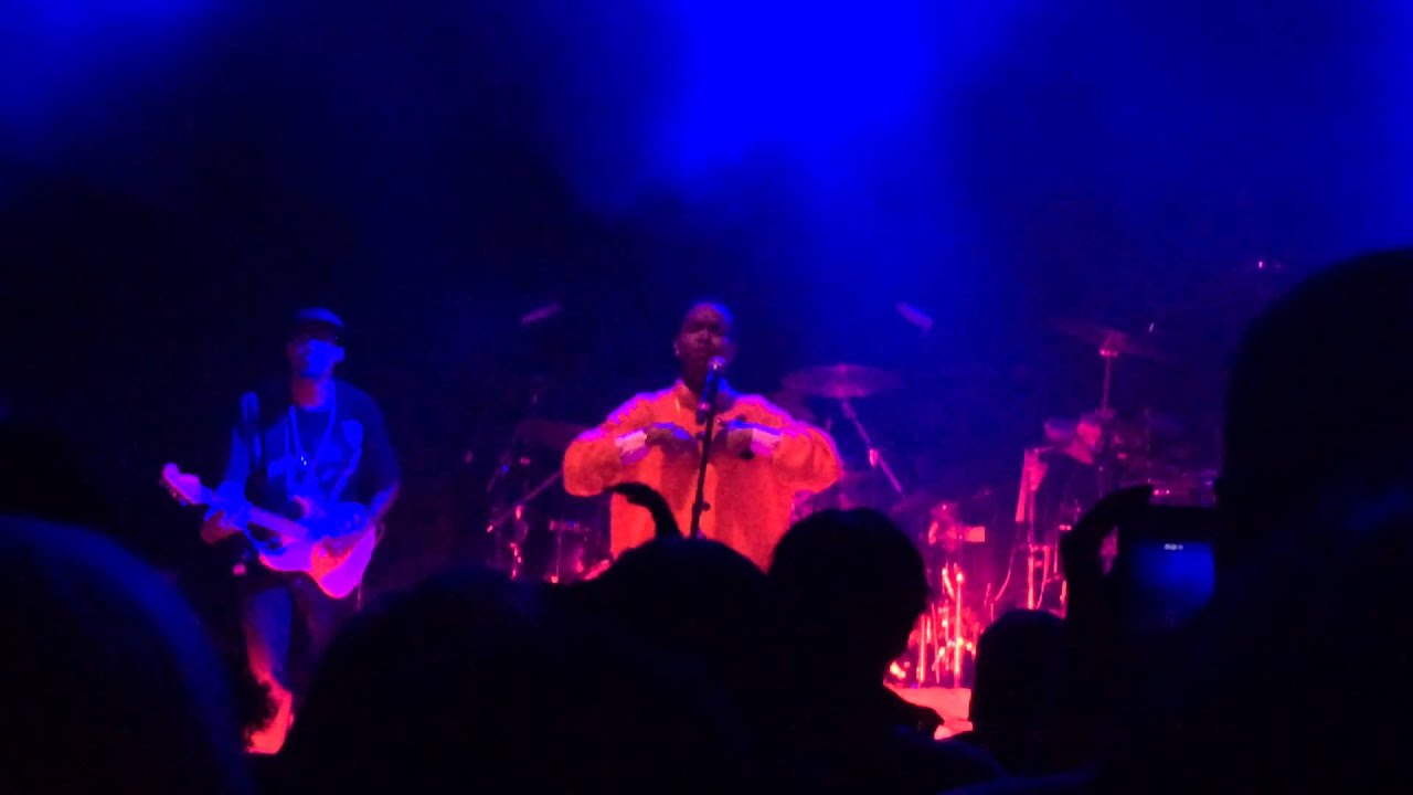 Ms Lauryn Hill- Guarding The Gates (live)