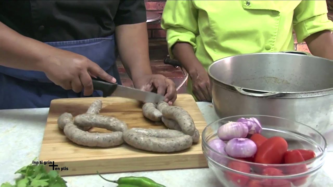 Rougail saucisses lontan, la cuisson des saucisses - Inn Ti Grin En +