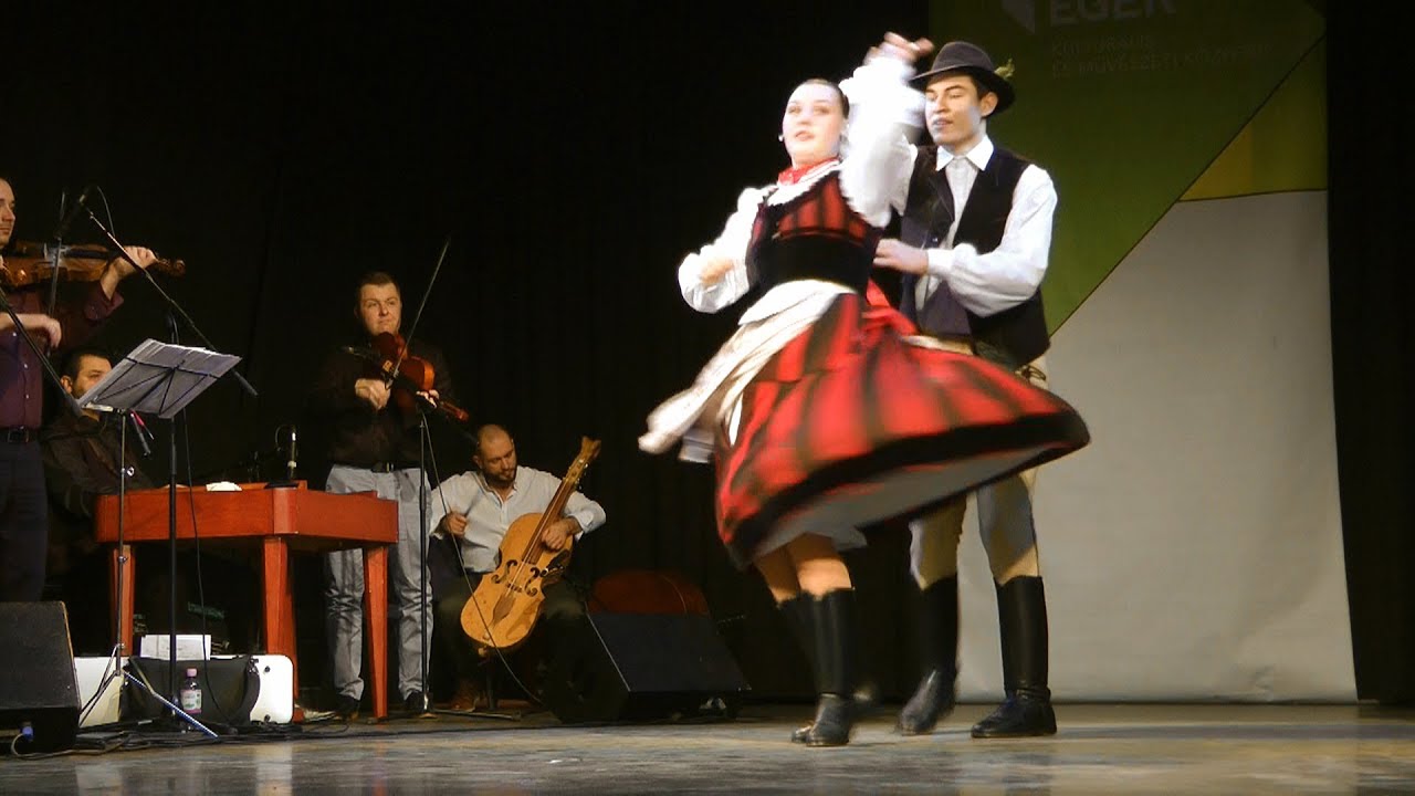 Dóra és Balázs - Felcsíki táncok