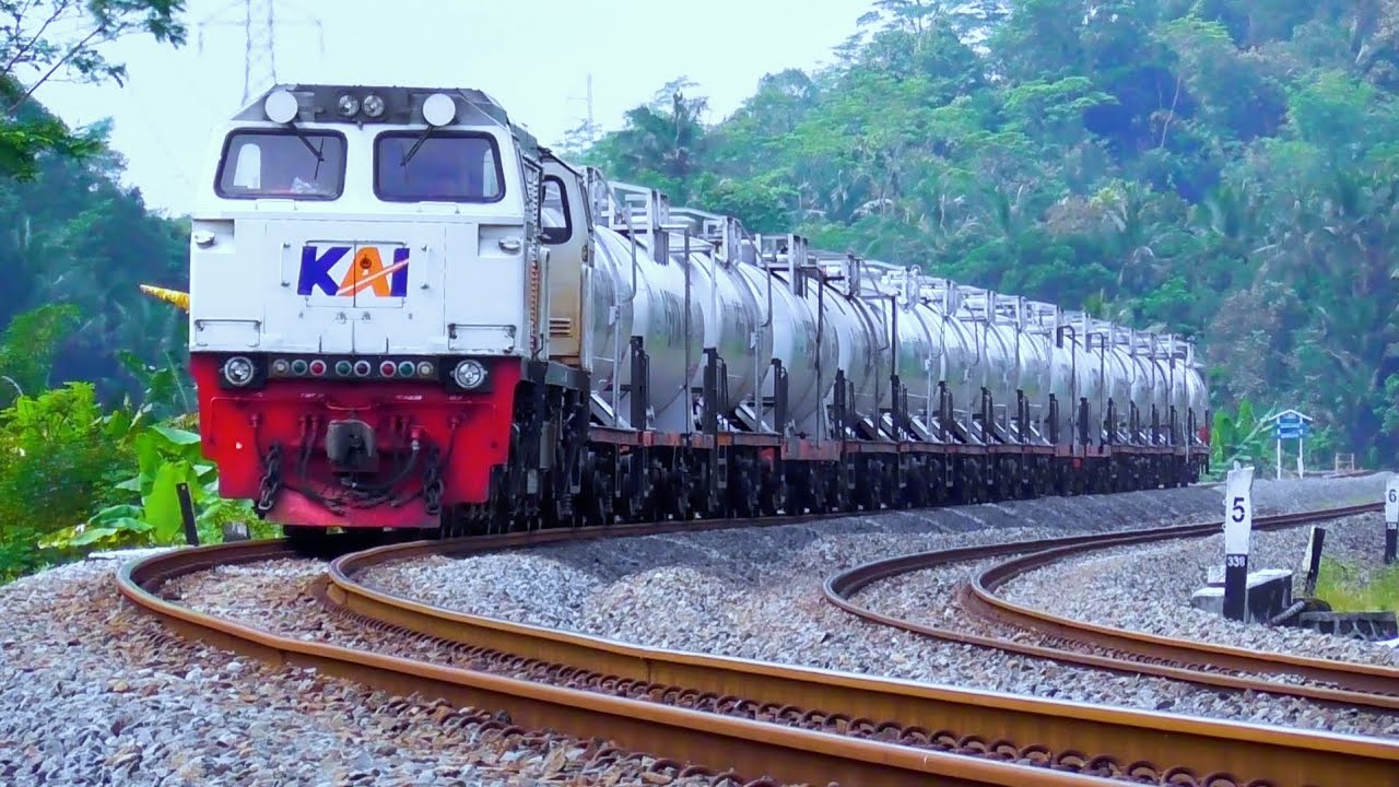 TOP‼️20 KERETA API SIRAJA MINYAK SAAT MENUJU STASIUN BUMIAYU DARI STASIUN RANDEGAN