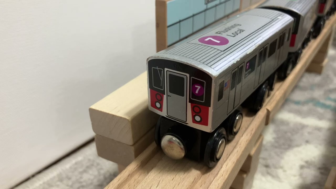 MTA Munipals R62 R188 82th St Jackson Heights Station Subway Run @ThatOneR110ADude