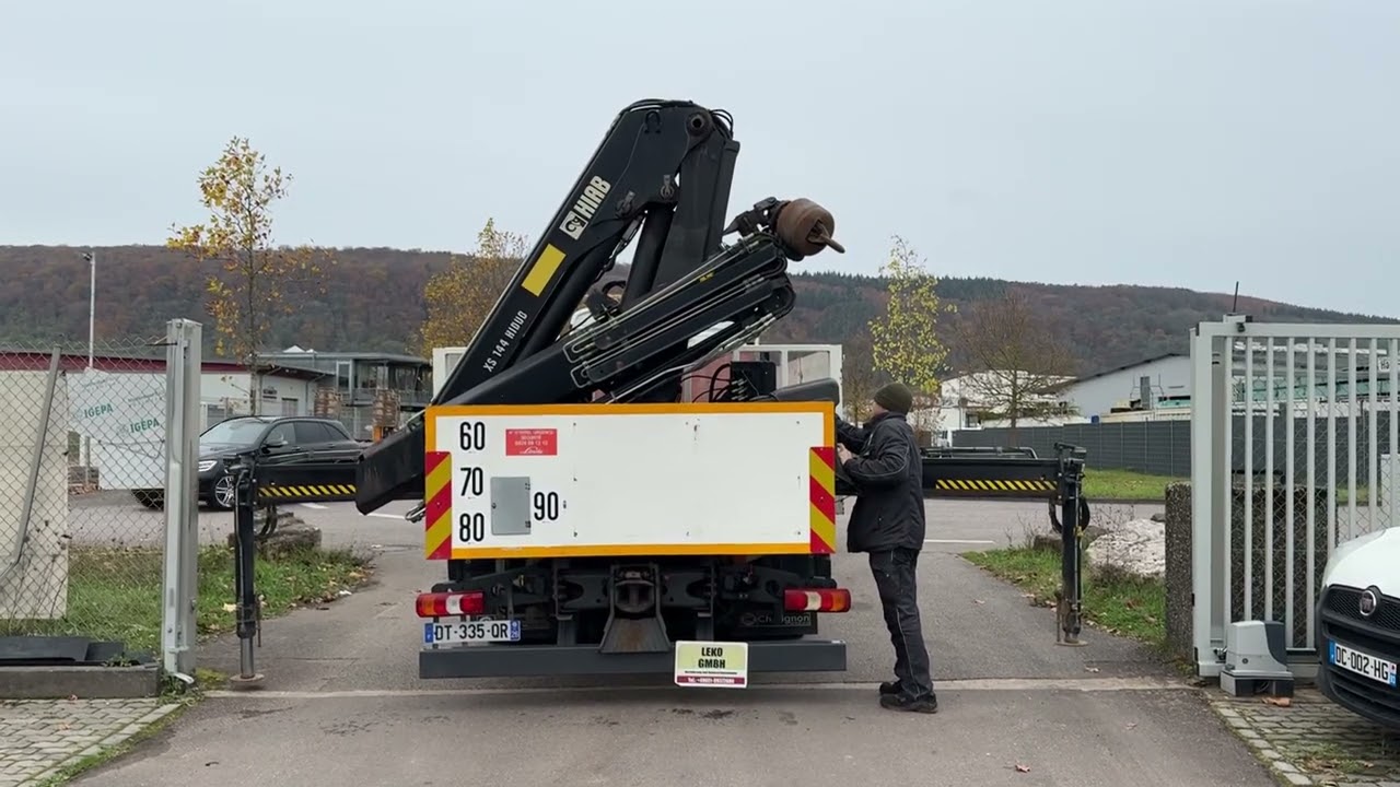 1653 Mercedes Benz Antos 2540 mit Kran