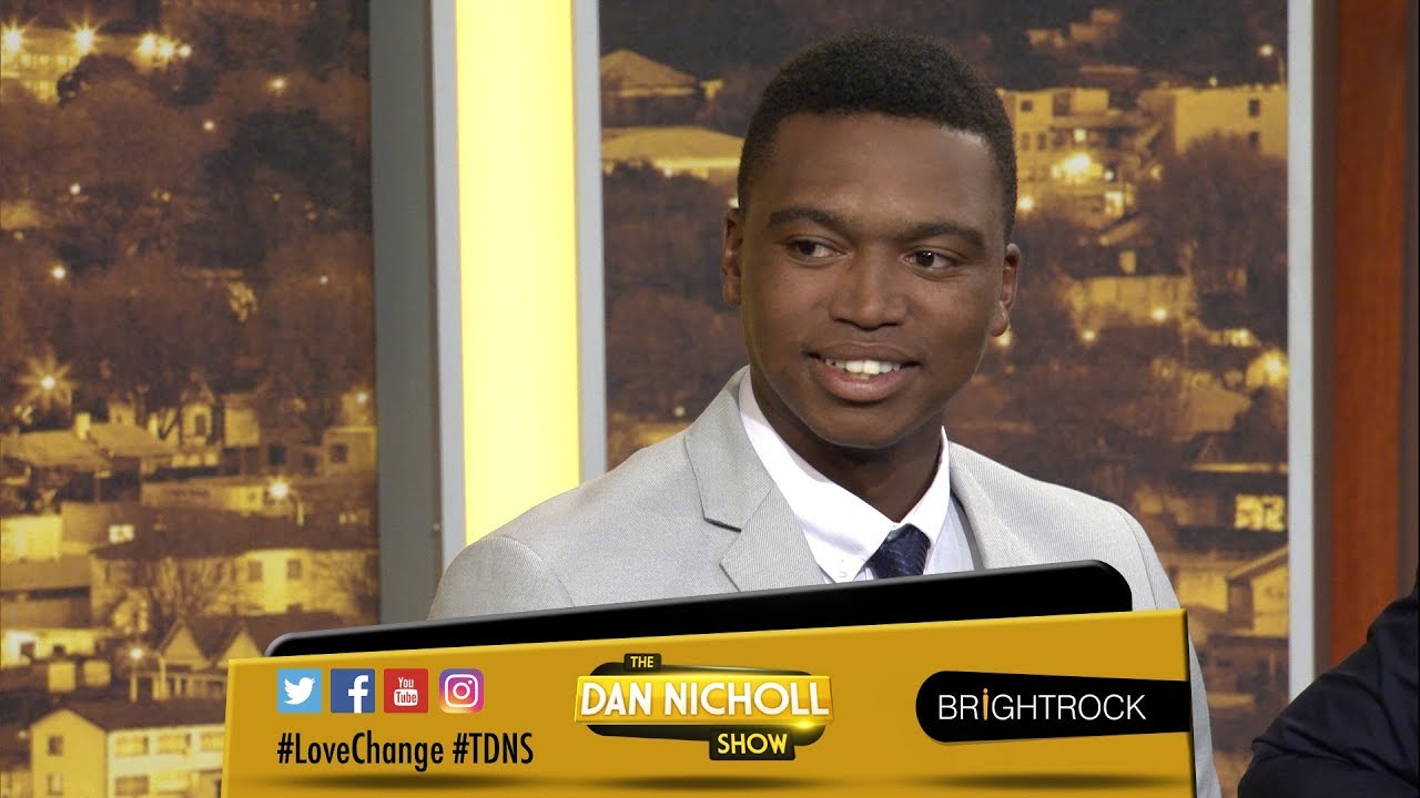 Lungi Ngidi's biggest supporters? His mum and dad...