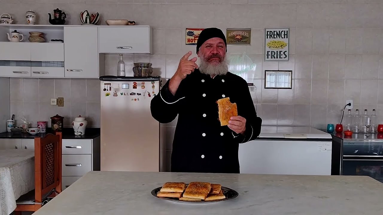 JOELHO COM PEITO DE FRANGO E MUSSARELA
