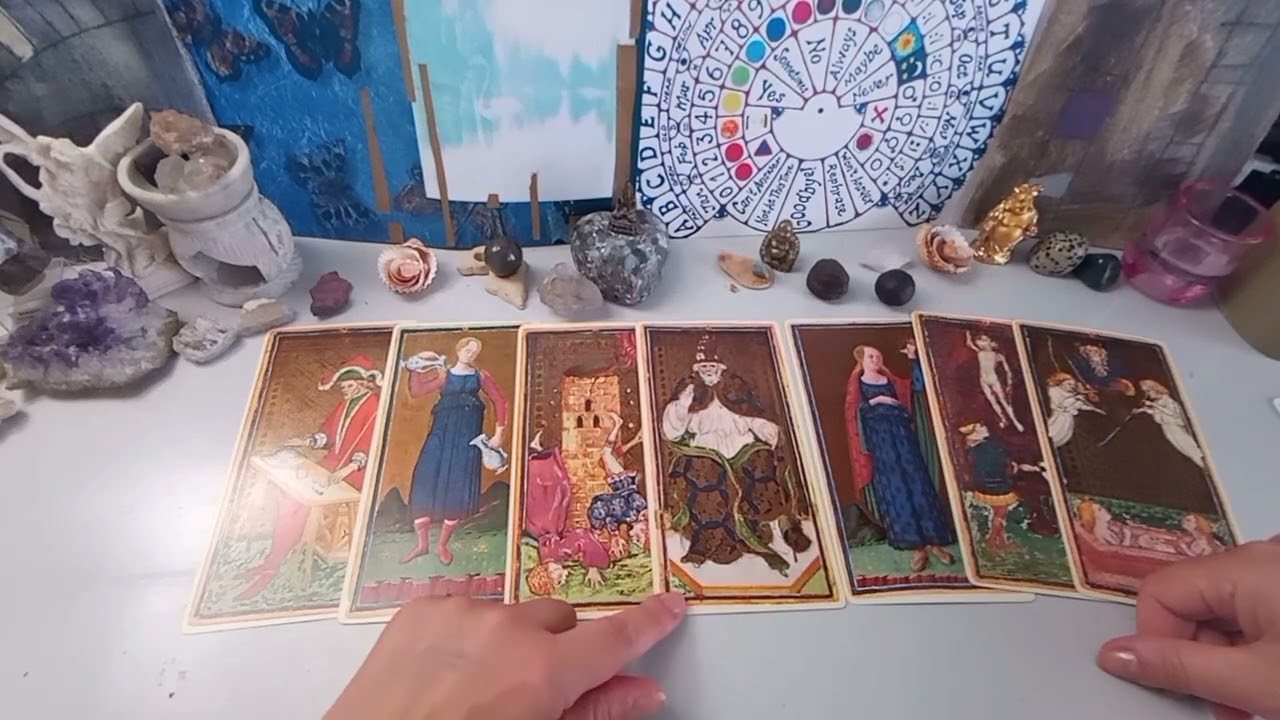 Cosa accadrà in amore nei prossimi tre mesi.   #tarocchi #amore #esoterismo #magia #karma