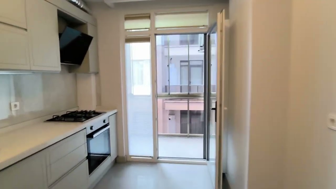 BEYLİKD&Uuml;Z&Uuml; KAVAKLI YENİ BİNA SATILIK BOŞ 2+1 DAİRE 