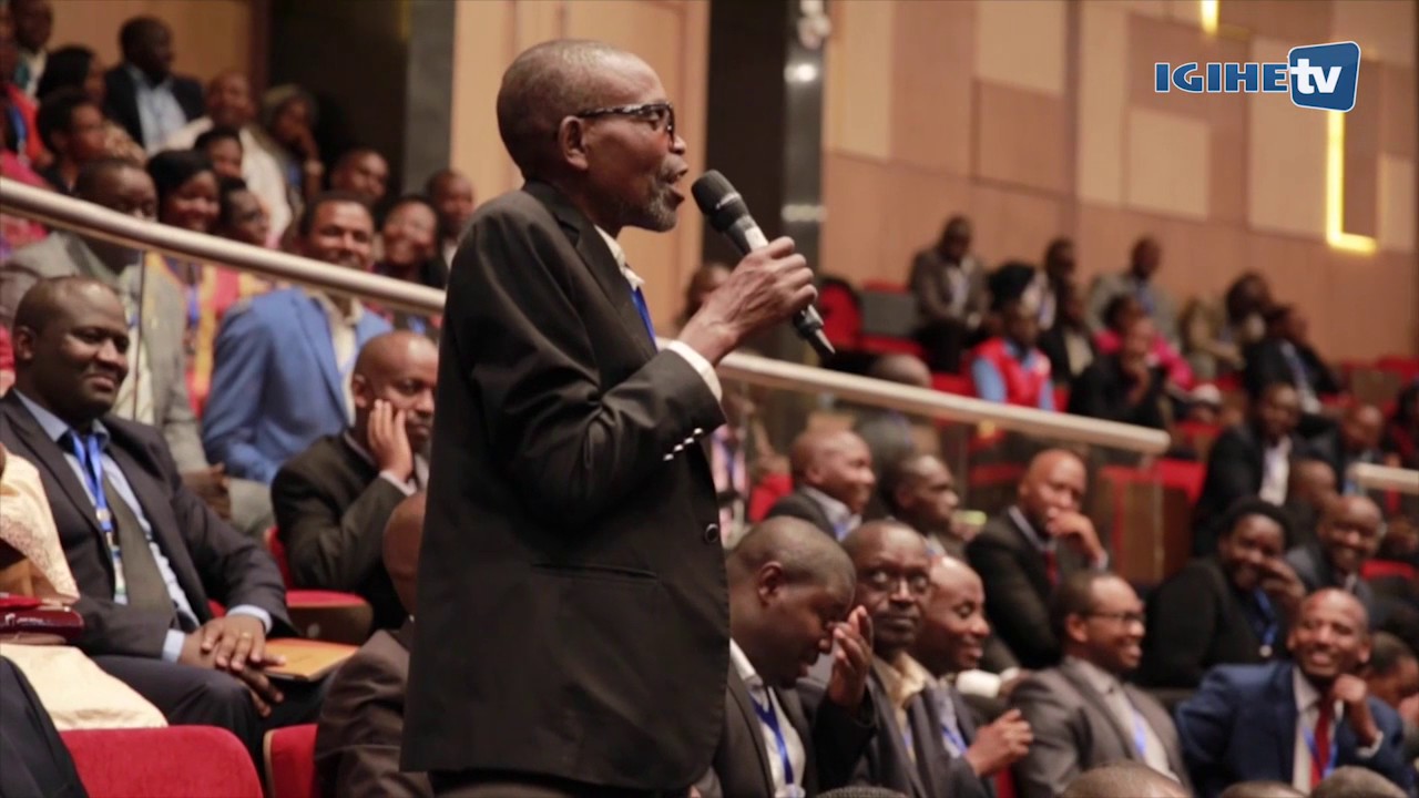 Habyarimana Joseph w'i Rusizi yishimiye ibyagezweho asetsa imbaga yitabiriye umushyikirano wa 14