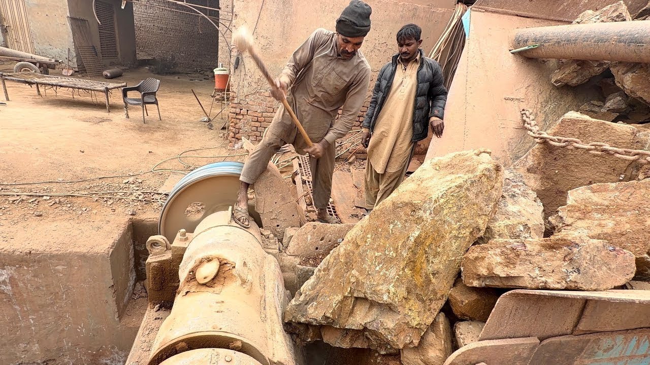 Massive Rock Crusher Jammed | Extreme Stone Crushing with Sledgehammer Power 