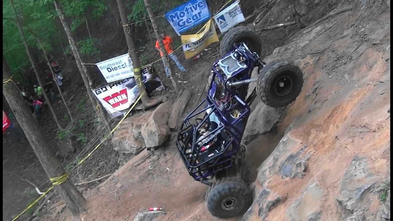Matt Bryan in the Purple Passion buggy hits the AOP $25,000 Bounty Hill