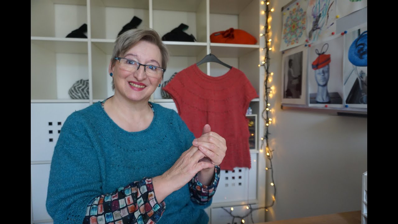Episode 21: my finished crochet blanket, an improvised knitted scarf and my Holst Garn sweater!
