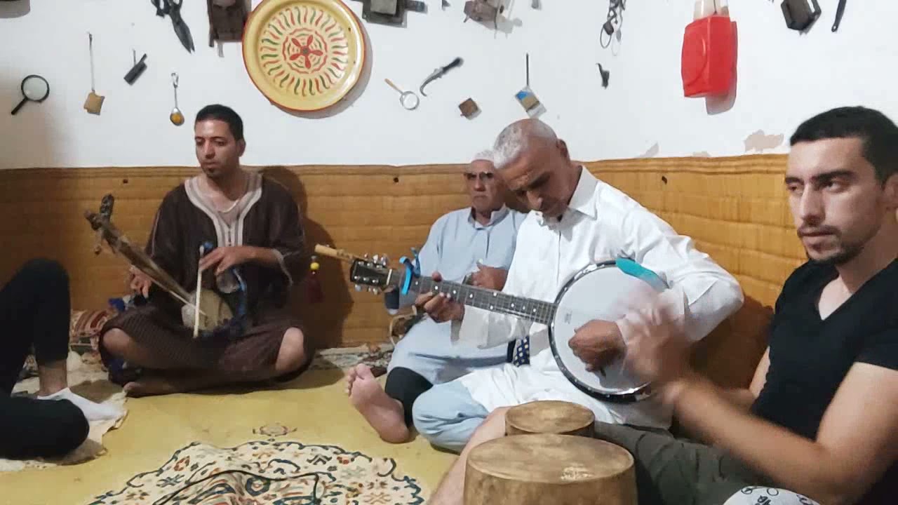 فرجة ممتعة مع الفنان ابراهيم اخراز نتمنى من الجمهور الكريم مزيدا من التشجيعات وتفعيل الجرس ❤❤❤❤❤❤❤