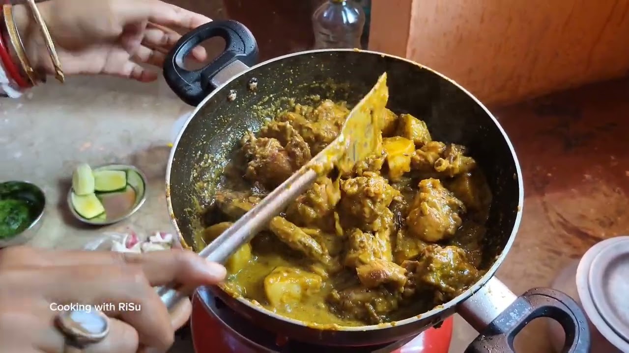 Dhaniya Chicken Curry | Dhonepata Chicken Jhal || Bengali Style || Cooking with RiSu 
