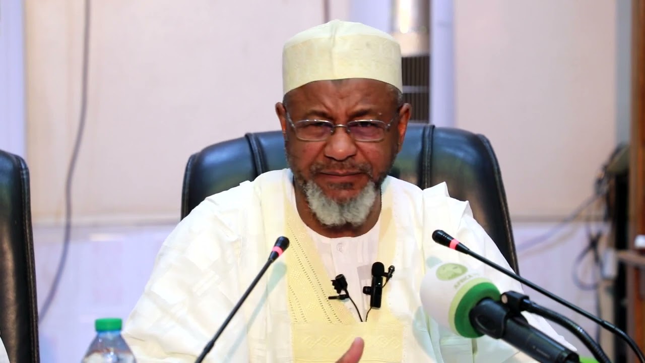 11 21-05-2022 Tafsir Surah Hud Aya 69 Tare Da Dr Bashir Aliyu Umar Da Mai Janbaki Ahramma Sa`id