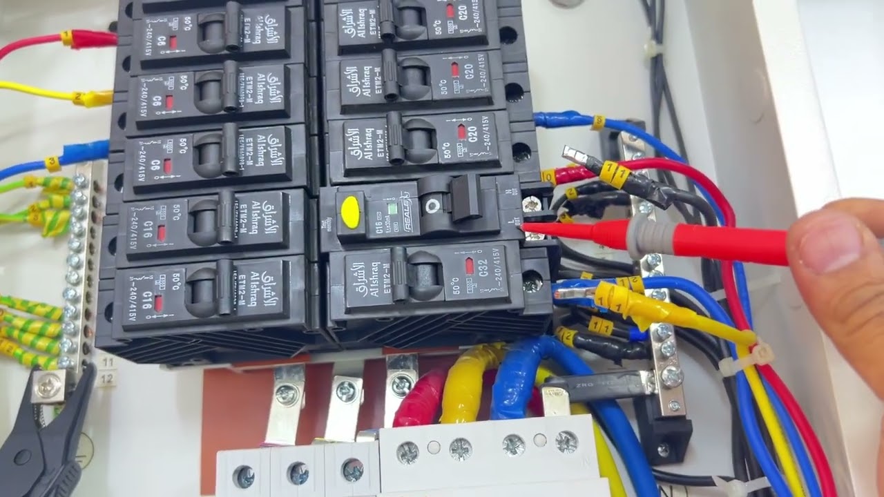 @جهاز اختبار العزل الكهربائيه(IR4056-20).