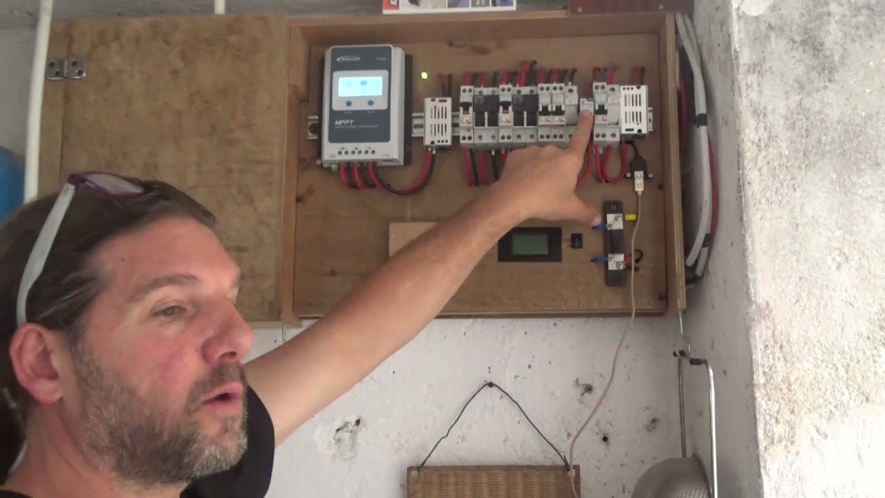 impianto isola (off-grid) per il lavatoio della cascina. impianto elettrico 12v DC e acqua calda