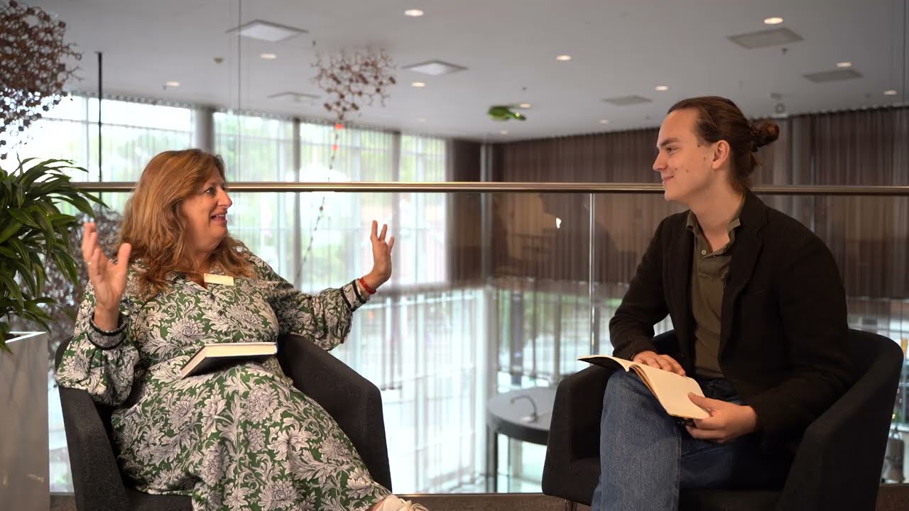 En intervju med Elly Griffiths