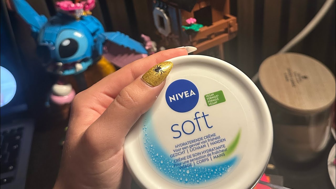 12 minutes of Nivea Soft Crème tapping + scratching
