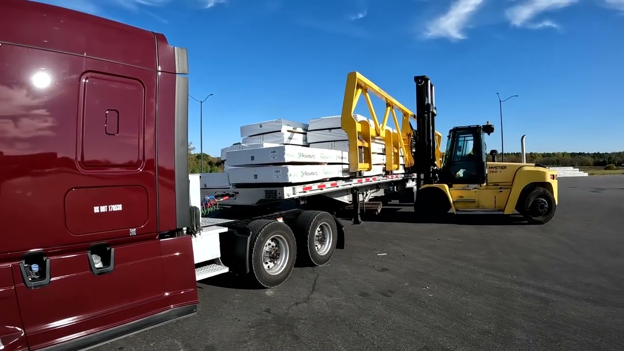 Maverick Flatbed Trucking #476 SC Wood Beam Home Load
