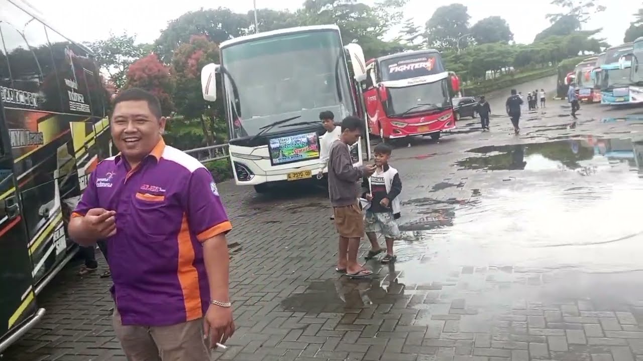 Hunting bus Terminal wisata Gedong Songo situasi