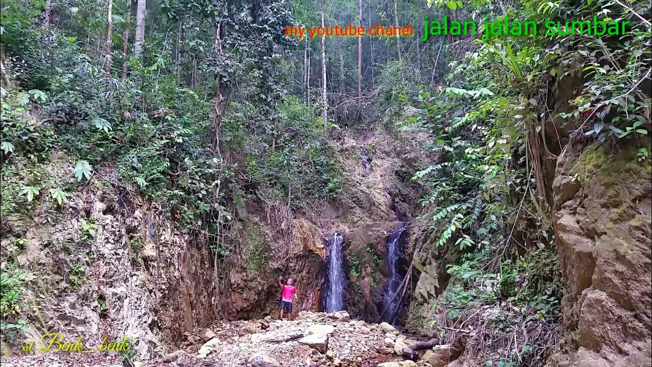 ke air terjun di pegunungan kapalo banda taram