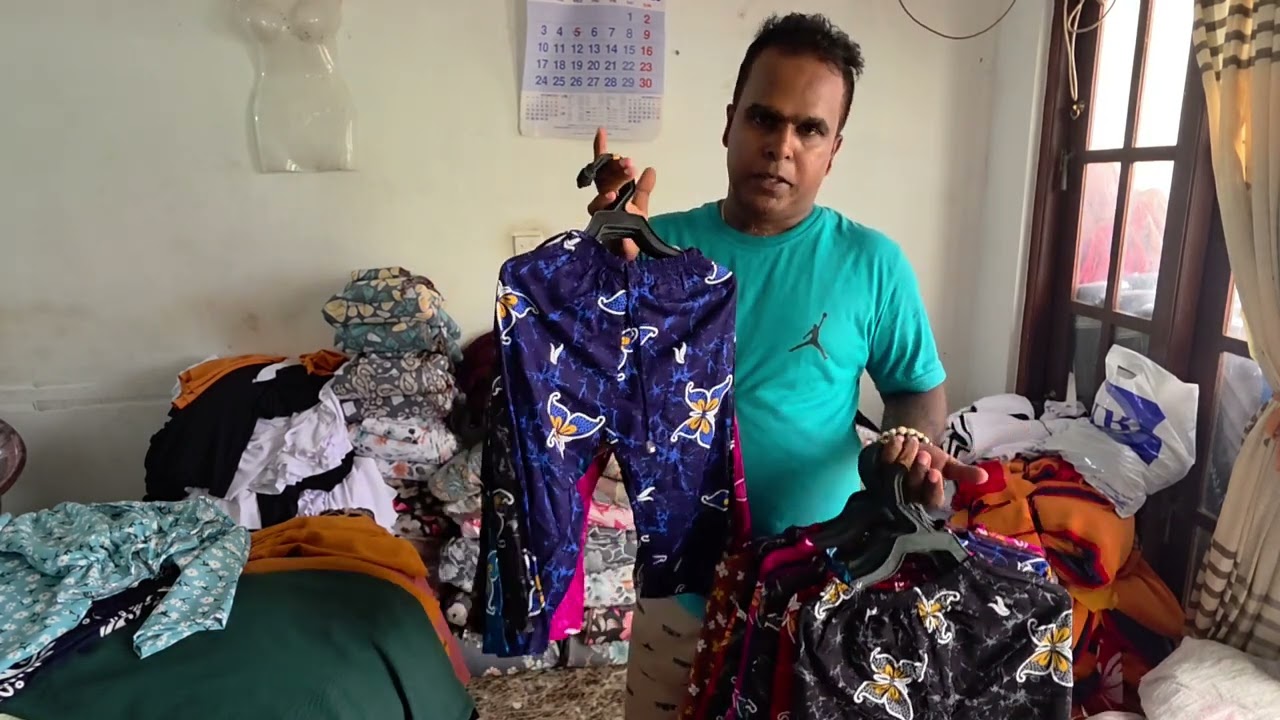පොඩි අයට දිග කලිසම්. බිස්නස් එකට අවශ්‍යම අයිටම් එකක් .