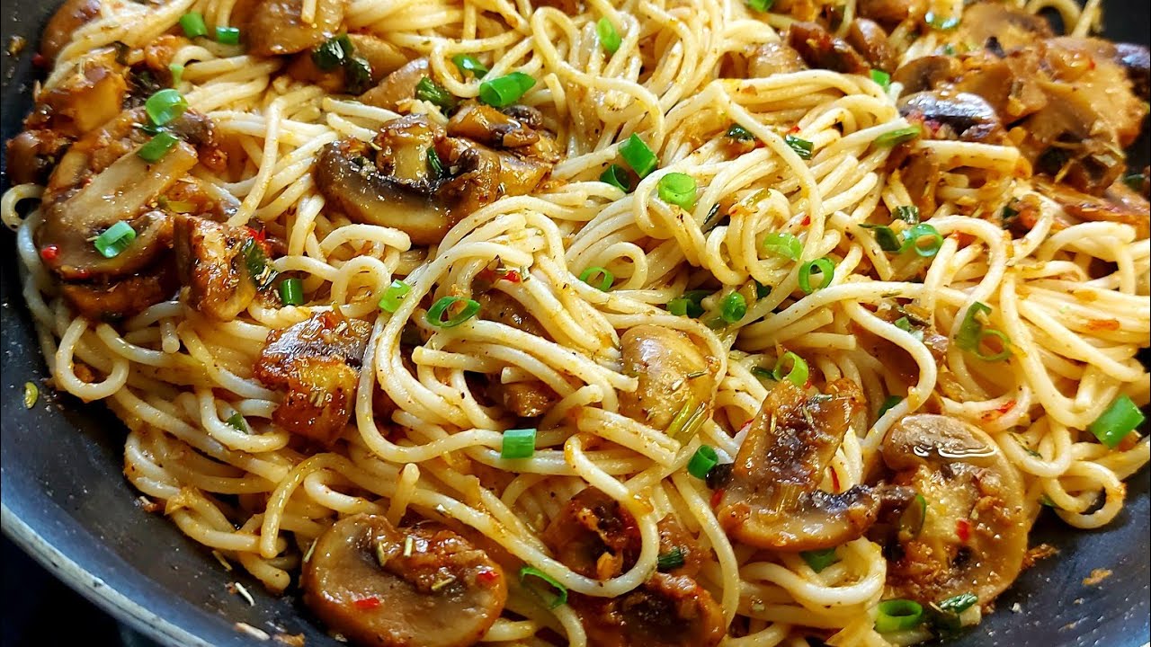Простой и вкусный рецепт пасты с чесночным маслом | Рецепт грибов с чесночным маслом