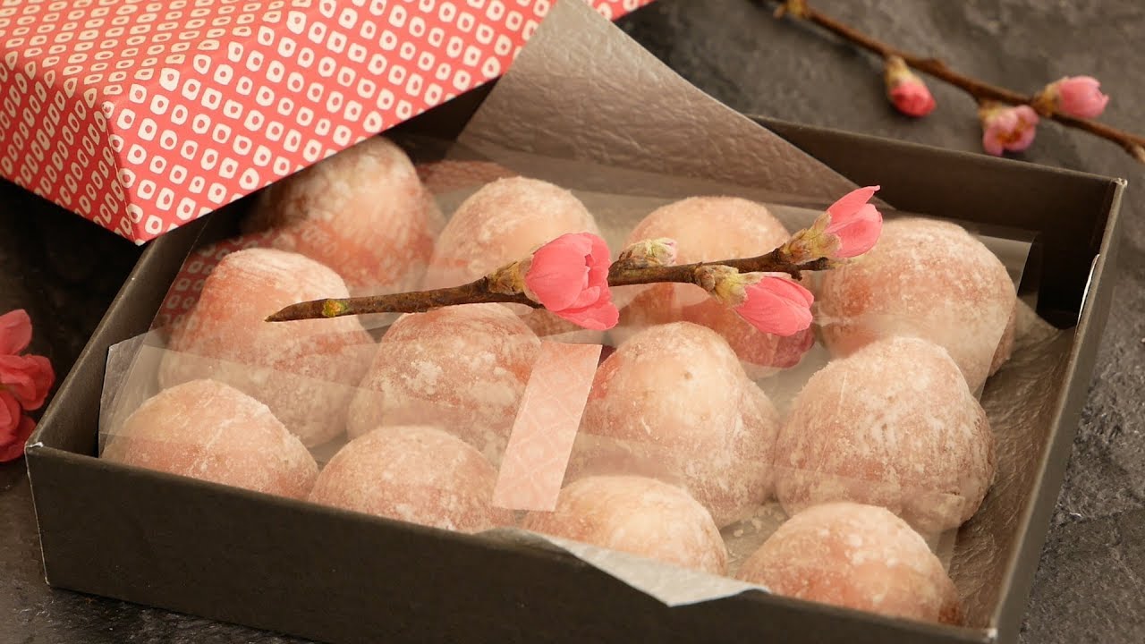 切り餅で作る苺生クリーム大福♡ | Ichigo Daifuku(Strawberry Mochi Rice Cake)