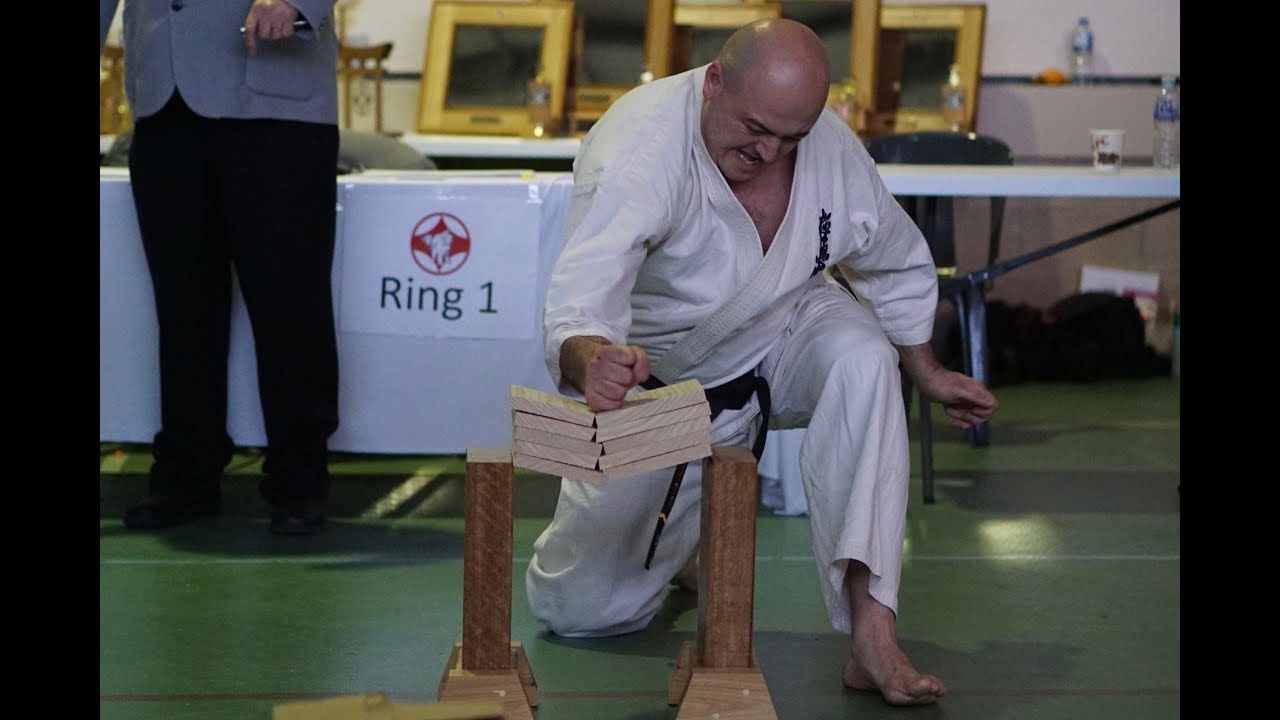 TRARALGON BUDOKAN 1000 BOARD BREAK ROYAL CHILDREN'S HOSPITAL FUNDRAISER