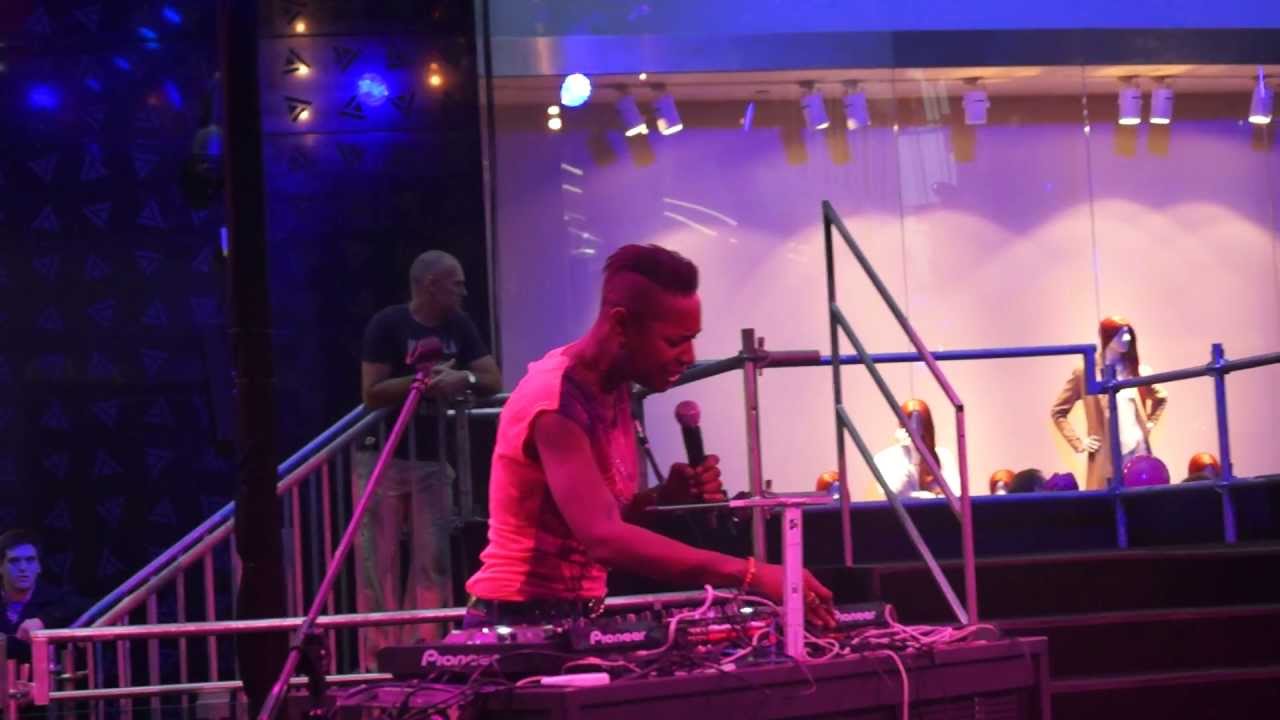 Sonique - It feels so good, Warszawa live