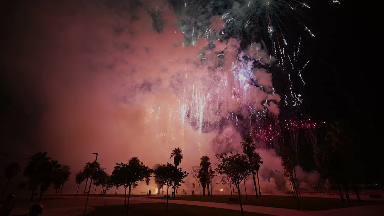 Mislata Spiderweb Masclet&agrave; - Grand Night Firework Closing Summer Events in and around Valencia 2022