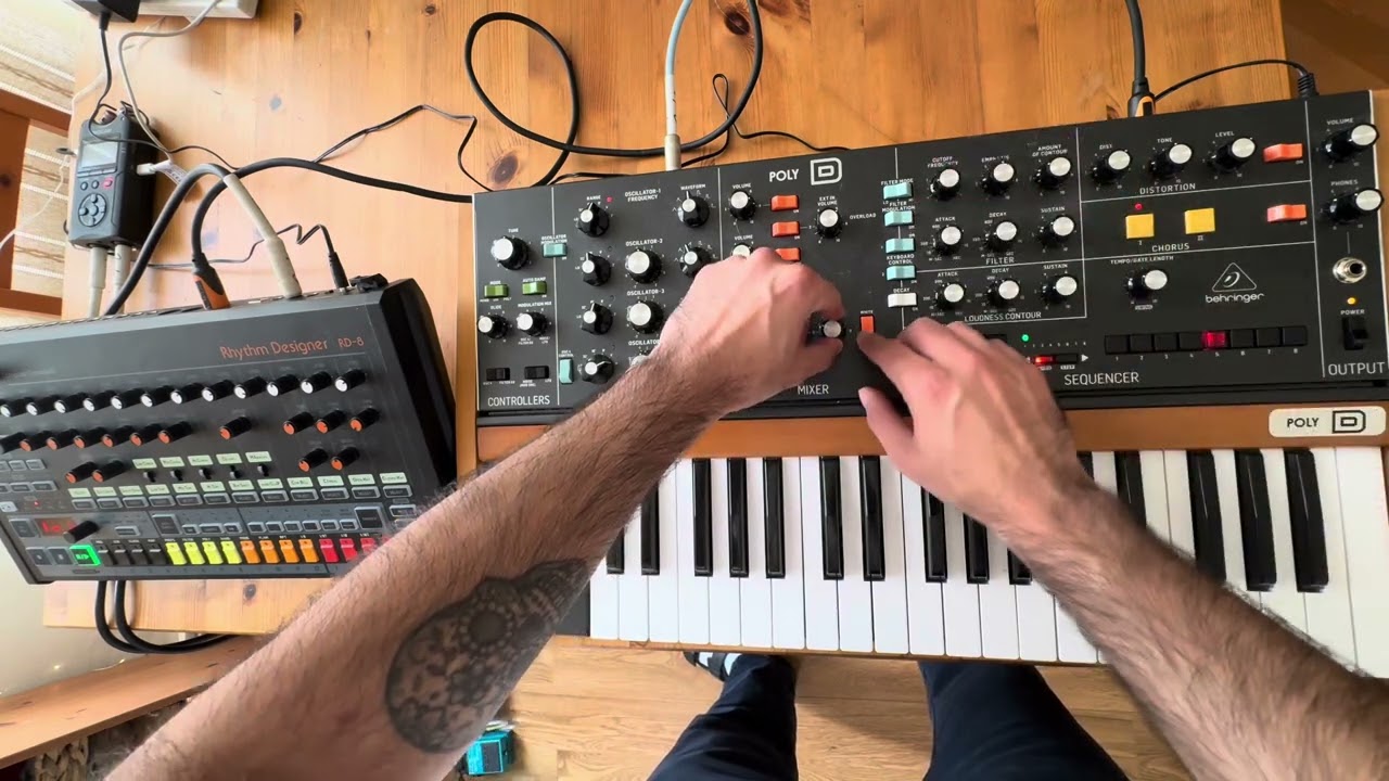 Behringer Poly D sequencer with RD 8