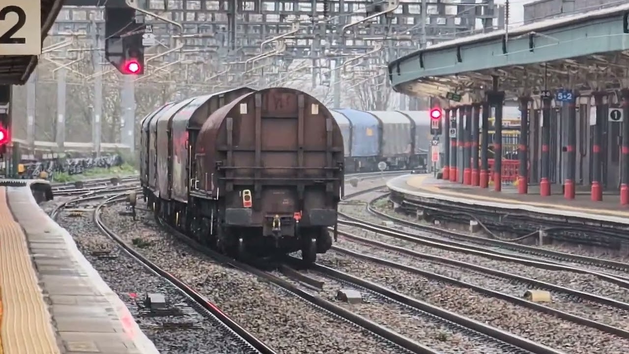 DB Cargo UK Class 66 no: 66155 @ Newport (6M41) 15/01/2026.