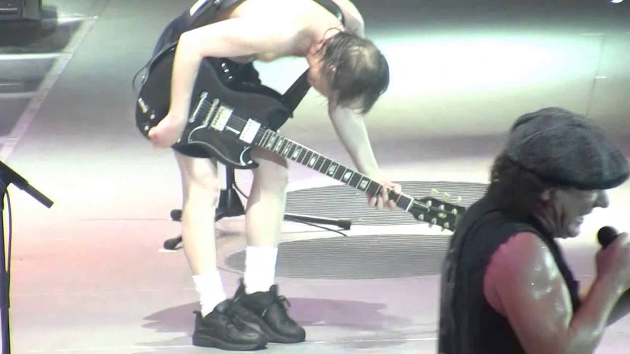 AC/DC - SHOOT TO THRILL HD - March 9, 2009 Oberhausen, Germany, Black Ice Tour