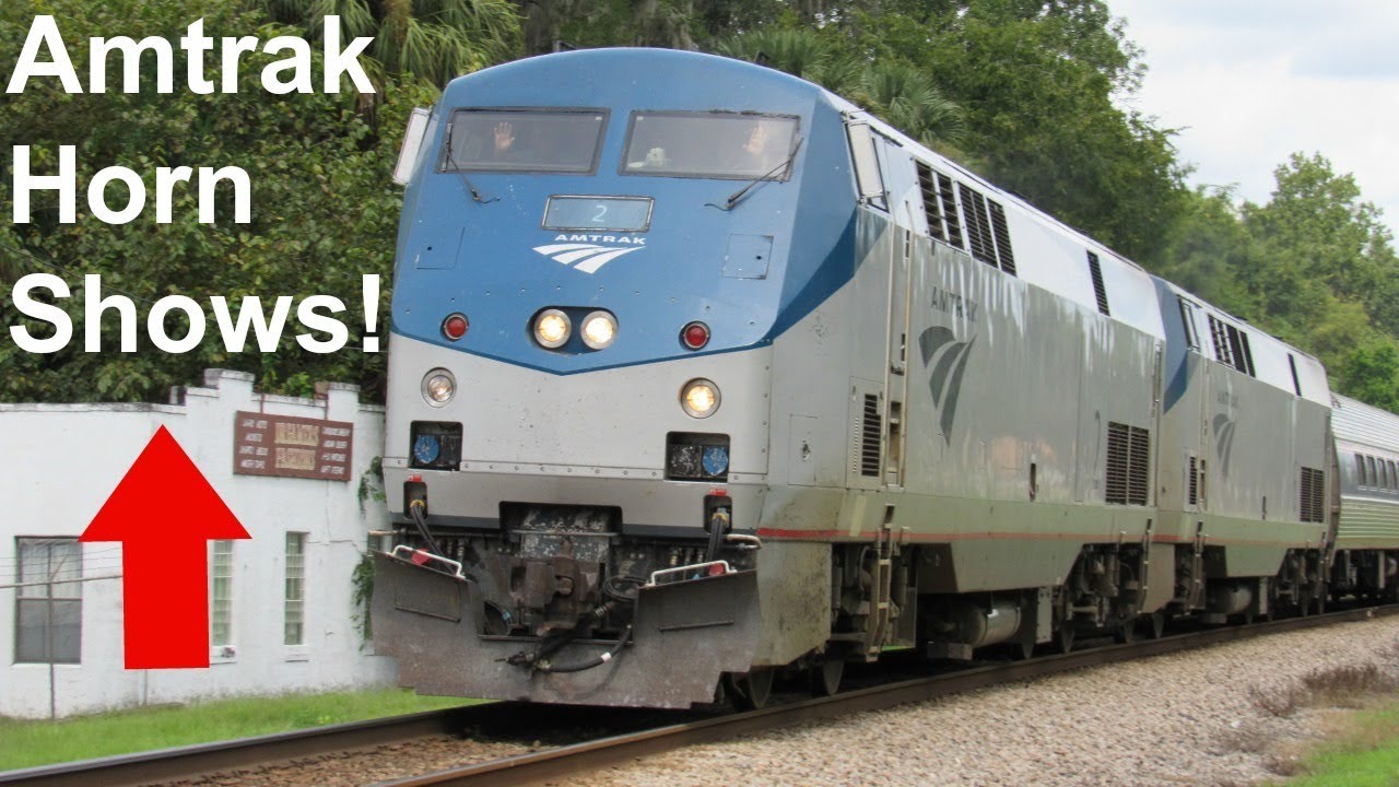 5 Minutes of Amtrak Horn Shows! (Shave and a Haircuts, Jingle Bells and more!)