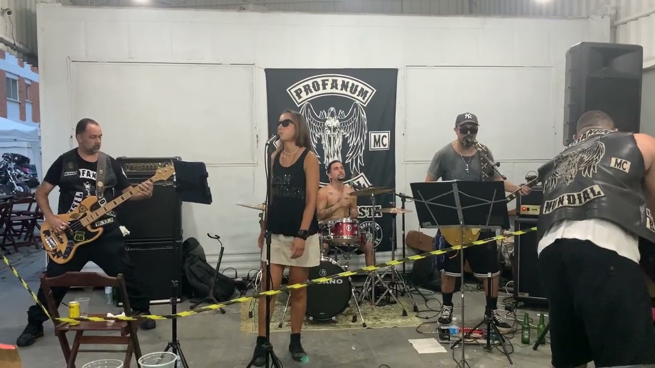 Celeiro - Detroit Rock City (kiss)