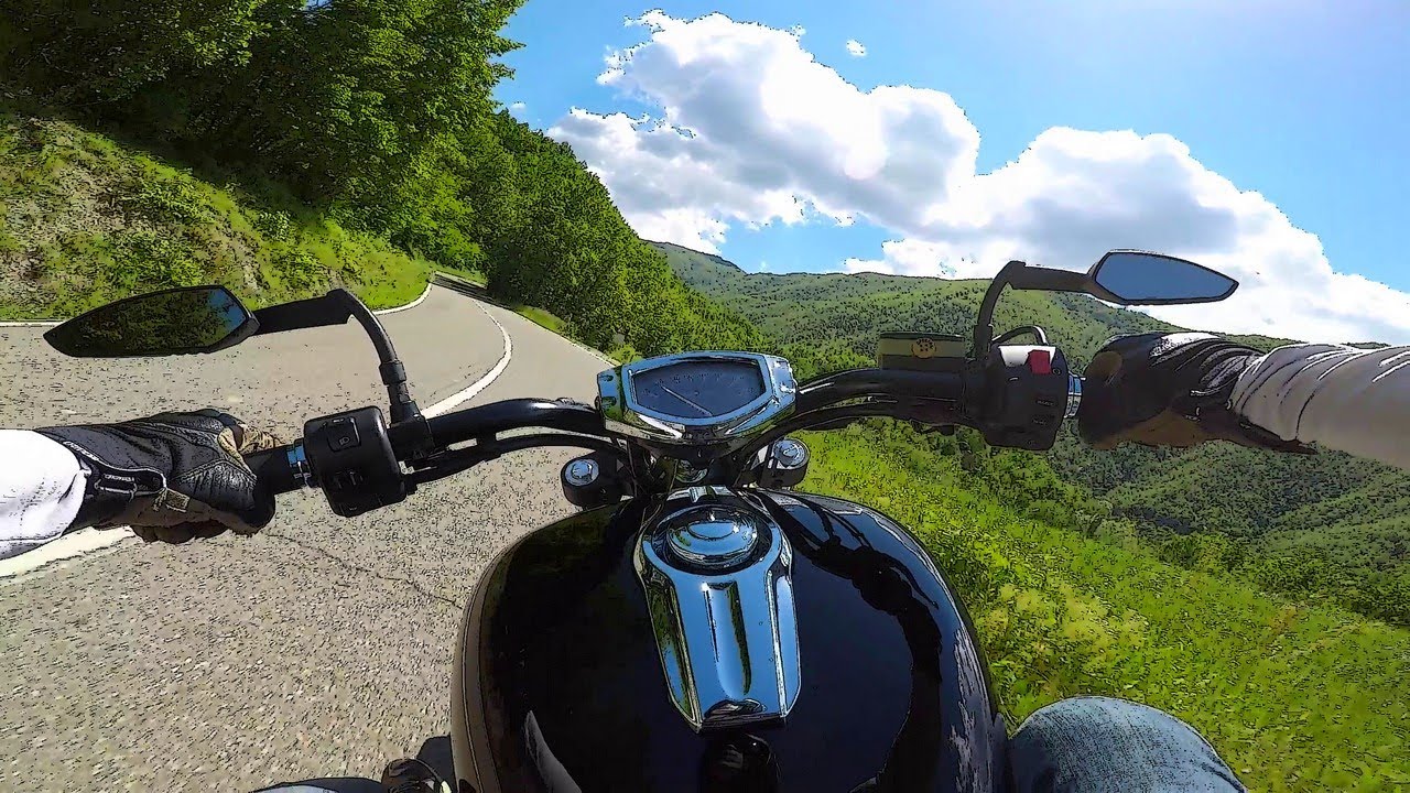 Riding the Val d'Aveto twisty road #1 - Aveto Valley - Italy - road SP 586 R
