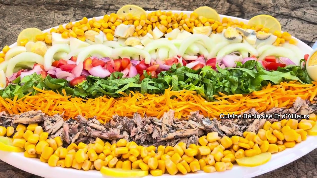 Salade de crudités à la sardine et aux œufs durs, facile et rapide à réaliser.